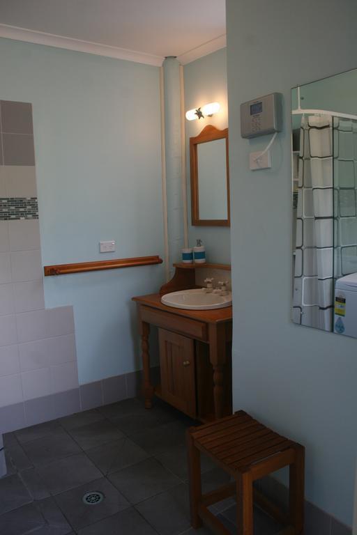 Gracebrook Retreat Amberley Room photo
